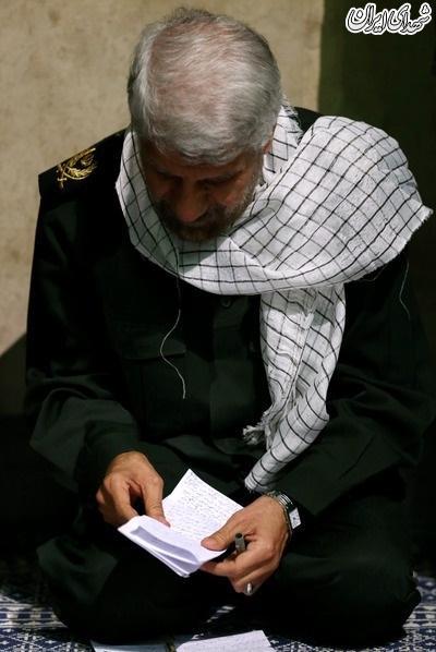 مداحی آهنگران با لباس فرم سپاه در محضر آقا+عکس مداحی آهنگران با لباس فرم سپاه در محضر آقا+عکس