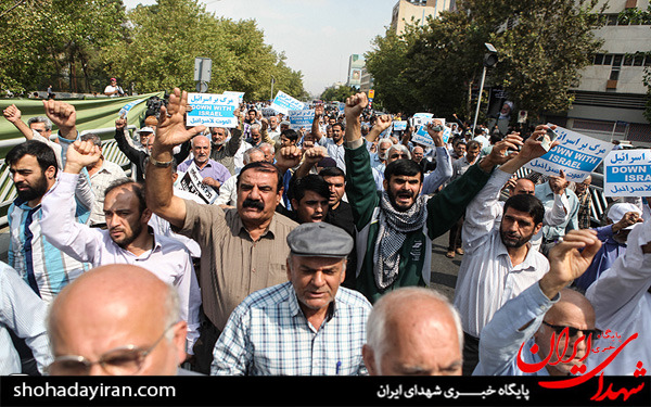 عکس/تشییع پیکر مرحوم احمد حاتمی