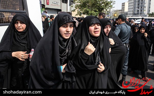 عکس/تشییع پیکر مرحوم احمد حاتمی