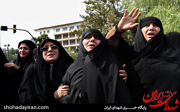 عکس/تشییع پیکر مرحوم احمد حاتمی