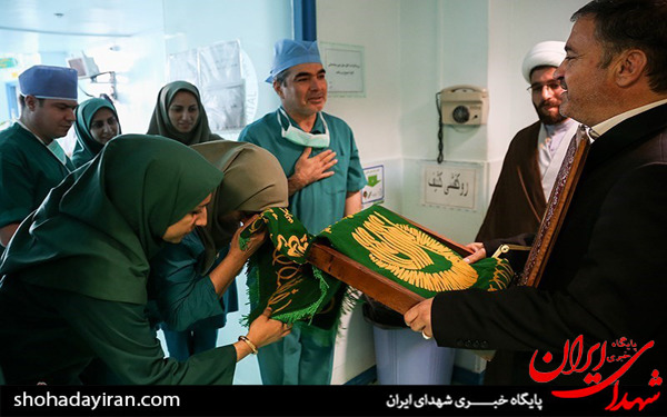 عکس/حضور خادمان حرم مطهر رضوی در بیمارستان چمران و مسجد جامع علی آباد