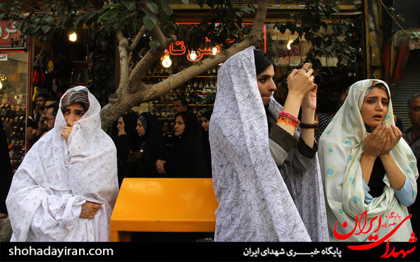 عکس/آئین گلباران حرم مطهر رضوی