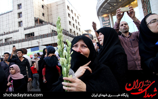 عکس/آئین گلباران حرم مطهر رضوی