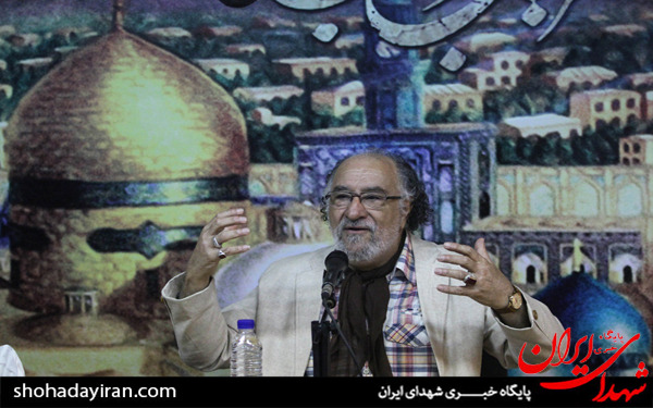 عکس/مراسم رونمایی از کتاب غریب قریب