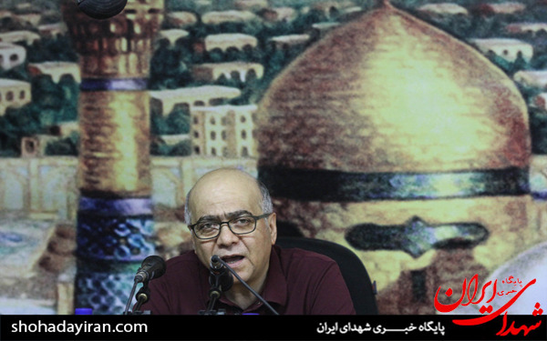 عکس/مراسم رونمایی از کتاب غریب قریب