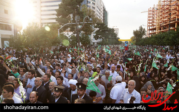 عکس/گلباران حرم مطهر امام رضا(ع)