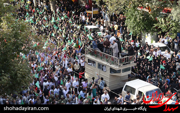 عکس/گلباران حرم مطهر امام رضا(ع)