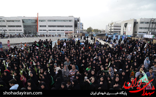 عکس/گلباران حرم مطهر امام رضا(ع)
