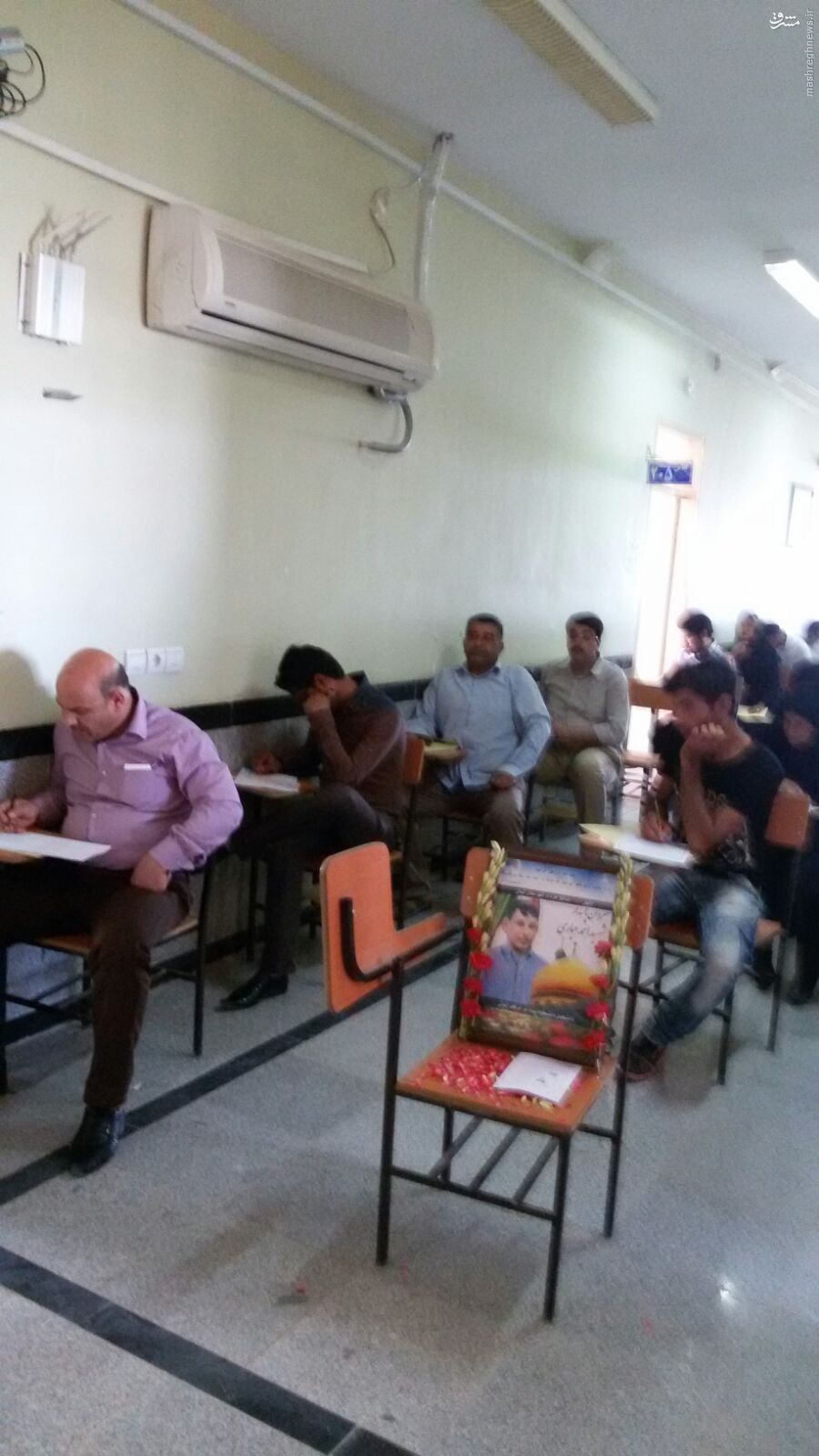 صندلی خالی شهید مدافع حرم در دانشگاه+تصاویر صندلی خالی شهید مدافع حرم در دانشگاه+تصاویر