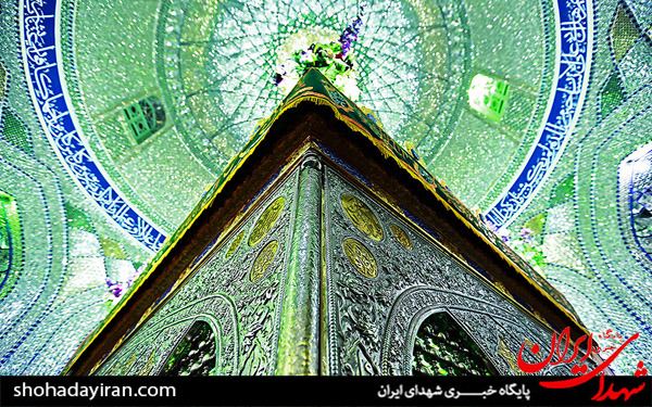عکس/غبارروبی و عطرافشانی بارگاه امامزاده موسی مبرقع(ع) با حضور آیت الله اراکی