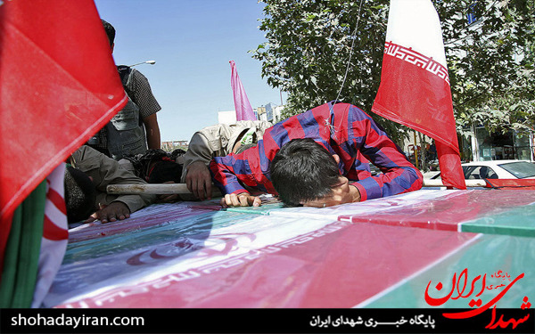 عکس/استقبال از پیکر ۱۷ شهید گمنام هشت سال دفاع مقدس در سقز و دیواندره