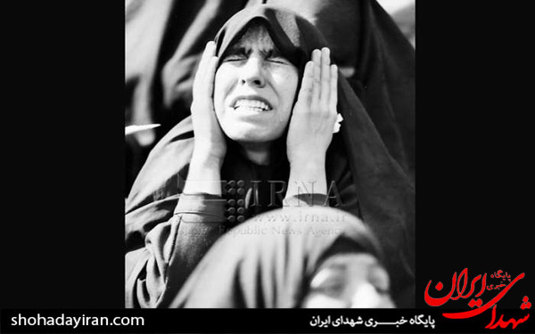 عکس/9 شهریور 1360- تشییع و خاکسپاری پیکرهای شهیدان رجایی و باهنر