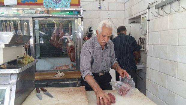 این قصابی به همه گوشت میدهد! این قصابی به همه گوشت میدهد!