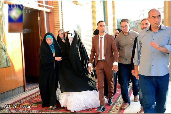 تقدیر زوج عراقی از رزمندگان حشد شعبی+عکس تقدیر زوج عراقی از رزمندگان حشد شعبی+عکس