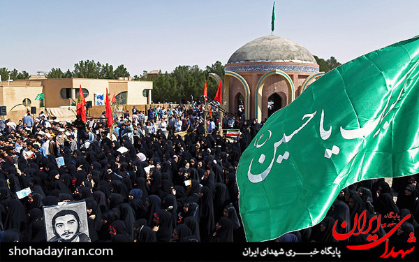 عکس/استقبال از خانواده شهید گمنام در دانشگاه قم
