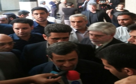 احمدینژاد در مراسم ختم هادی نوروزی + عکس احمدینژاد در مراسم ختم هادی نوروزی + عکس