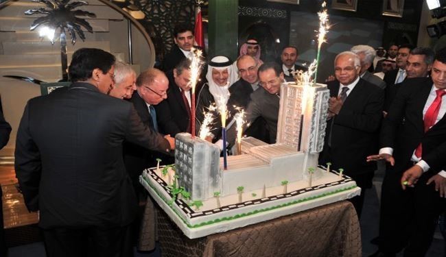 فاجعه منا و کیک سفیر عربستان در مصر!+عکس فاجعه منا و کیک سفیر عربستان در مصر!+عکس