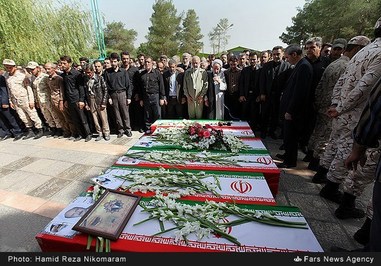 تصاویر/ تشییع جانباختگان منا در اصفهان تصاویر/ تشییع جانباختگان منا در اصفهان