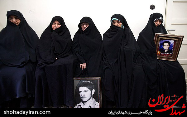 عکس/مراسم تقدیر از مخترع طرح شناسایی شهدای گمنام