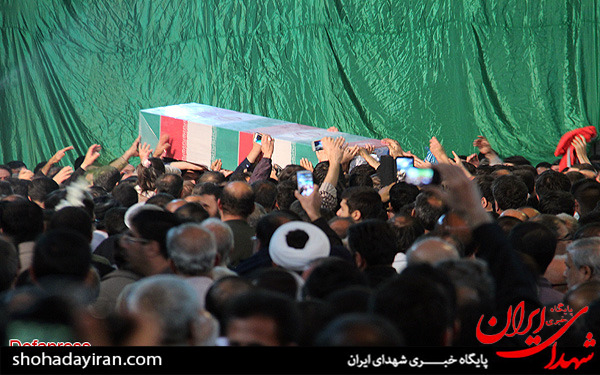 عکس/وداع با پیکر مطهر سردارشهید حسین همدانی در همدان