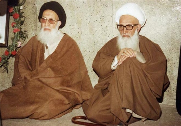 دو ساعت قبل از شهادت آیتالله/معانقه آخر با امام(ره) دو ساعت قبل از شهادت آیتالله/معانقه آخر با امام(ره)
