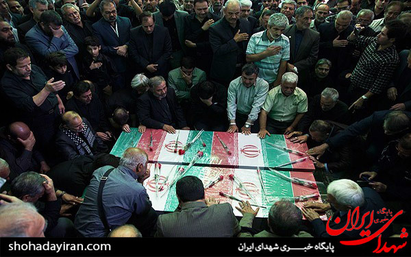 عکس/مراسم وداع با پیکر شهدای مدافع حرم