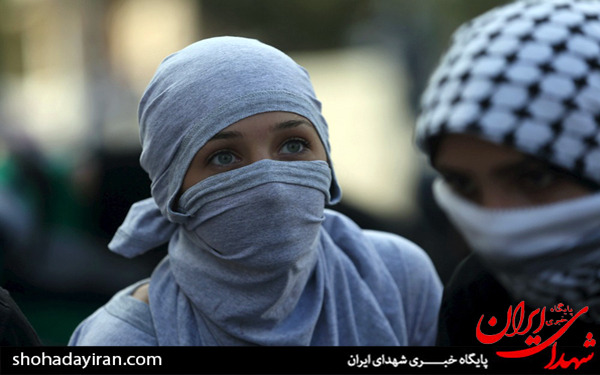 عکس/دختران انتفاضه در خط مقدم