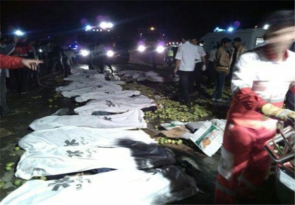 جزئیات بیشتر از حادثه خونین جاده قم ـ تهران + عکس جزئیات بیشتر از حادثه خونین جاده قم ـ تهران + عکس