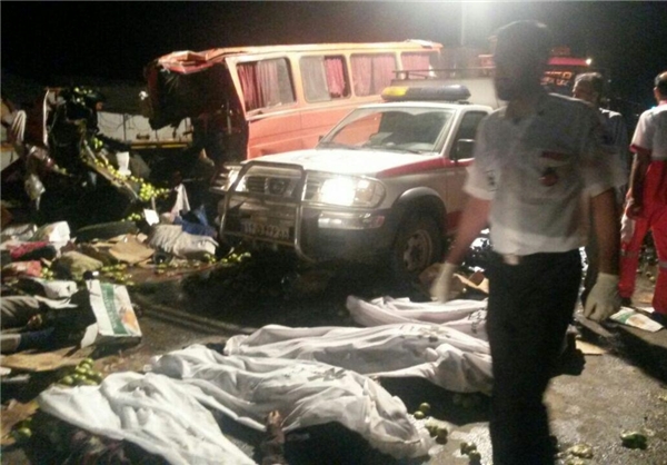 جزئیات بیشتر از حادثه خونین جاده قم ـ تهران + عکس جزئیات بیشتر از حادثه خونین جاده قم ـ تهران + عکس