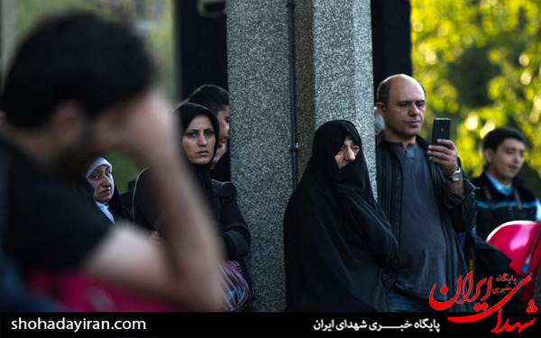 عکس/تئاتر خیابانی دفاع مقدس و حماسه حسینی در محوطه تئاتر شهر