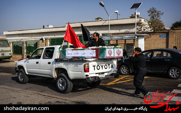 عکس/تشییع دو شهید گمنام در دانشکده شهید مطهری
