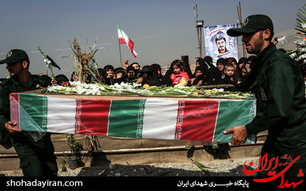 عکس/تشییع دو شهید گمنام در دانشکده شهید مطهری