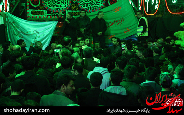 عکس/حضور دکتر احمدی نژاد در هیئت دارالشفاء میدان ۷۲