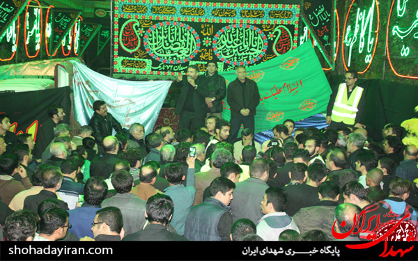 عکس/حضور دکتر احمدی نژاد در هیئت دارالشفاء میدان ۷۲