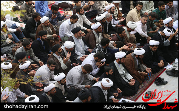 عکس/تجمع اعتراض آمیز اساتید و طلاب حوزه علمیه قم به جنایات آل سعود در منا
