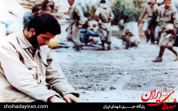 عکس/نماز خواندن رزمندگان هشت سال دفاع مقدس