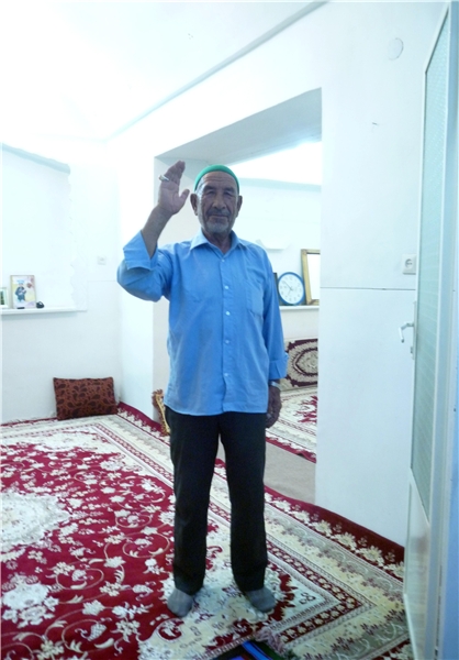 محسن رضایی گفت: «این مردِ جنگ است» محسن رضایی گفت: «این مردِ جنگ است»