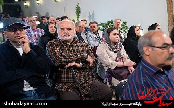 عکس/تجمع هنرمندان در اعتراض به فاجعه منا