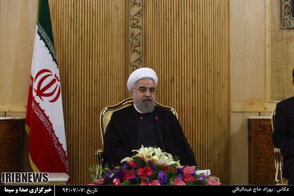 بالاخره روحانی بعد ۶ روز سیاهپوش شد+ عکس بالاخره روحانی بعد ۶ روز سیاهپوش شد+ عکس