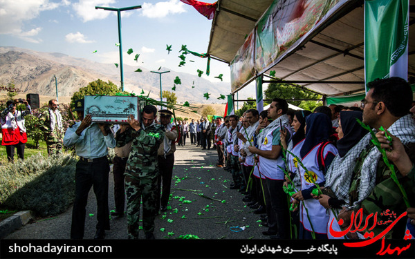 عکس/تشییع پیکر۲شهید گمنام در شرکت برق تهران