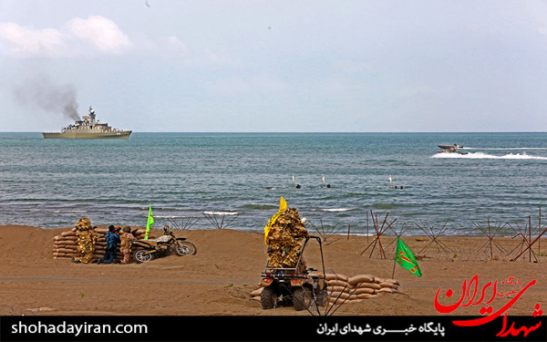 عکس/حضور فرمانده کل قوا در رزمایش غدیر نیروی دریایی