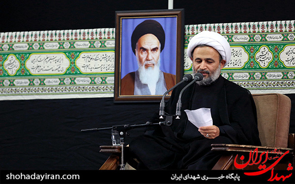 عکس/عزاداری شب تاسوعا در حسینیه امام خمینی در حضور رهبر انقلاب