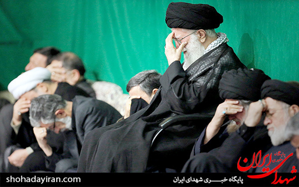 عکس/عزاداری شب تاسوعا در حسینیه امام خمینی در حضور رهبر انقلاب