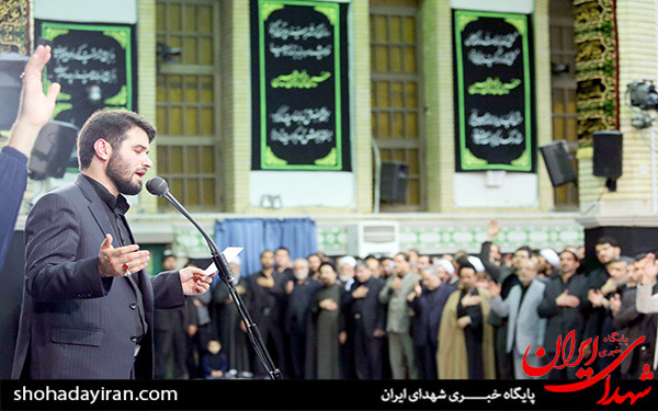 عکس/عزاداری شب تاسوعا در حسینیه امام خمینی در حضور رهبر انقلاب