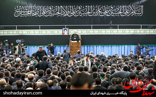 عکس/عزاداری شب تاسوعا در حسینیه امام خمینی در حضور رهبر انقلاب