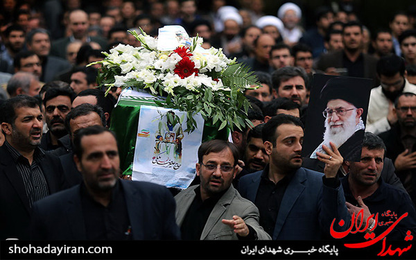 عکس/تشییع پیکر دانشجوی جانباز شهید دانشگاه تهران