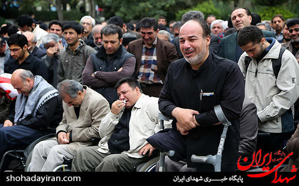 عکس/تشییع پیکر دانشجوی جانباز شهید دانشگاه تهران