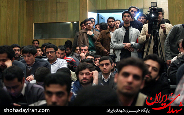 عکس/نخستین گردهمایی ضد آمریکایی بعد از توافق عکس/نخستین گردهمایی ضد آمریکایی بعد از توافق