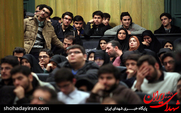 عکس/نخستین گردهمایی ضد آمریکایی بعد از توافق عکس/نخستین گردهمایی ضد آمریکایی بعد از توافق