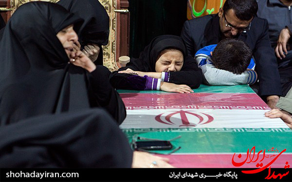 عکس/وداع با پیکر شهید روح‌الله قربانی